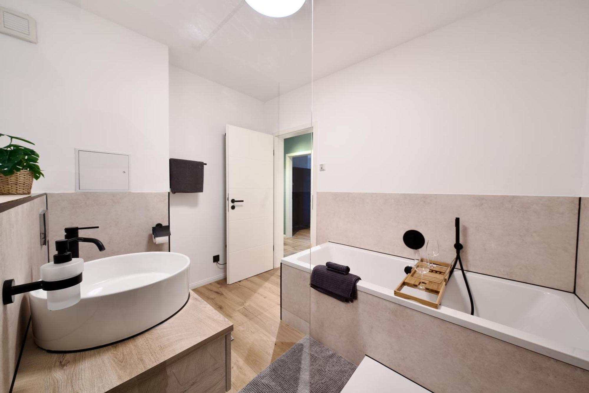 Edler Wohnraum Schwanenteich-Penthouse Mit Garage, Grill, Kaffeevollautomat, Klima, Lift & Terrasse Apartment Zwickau Exterior photo